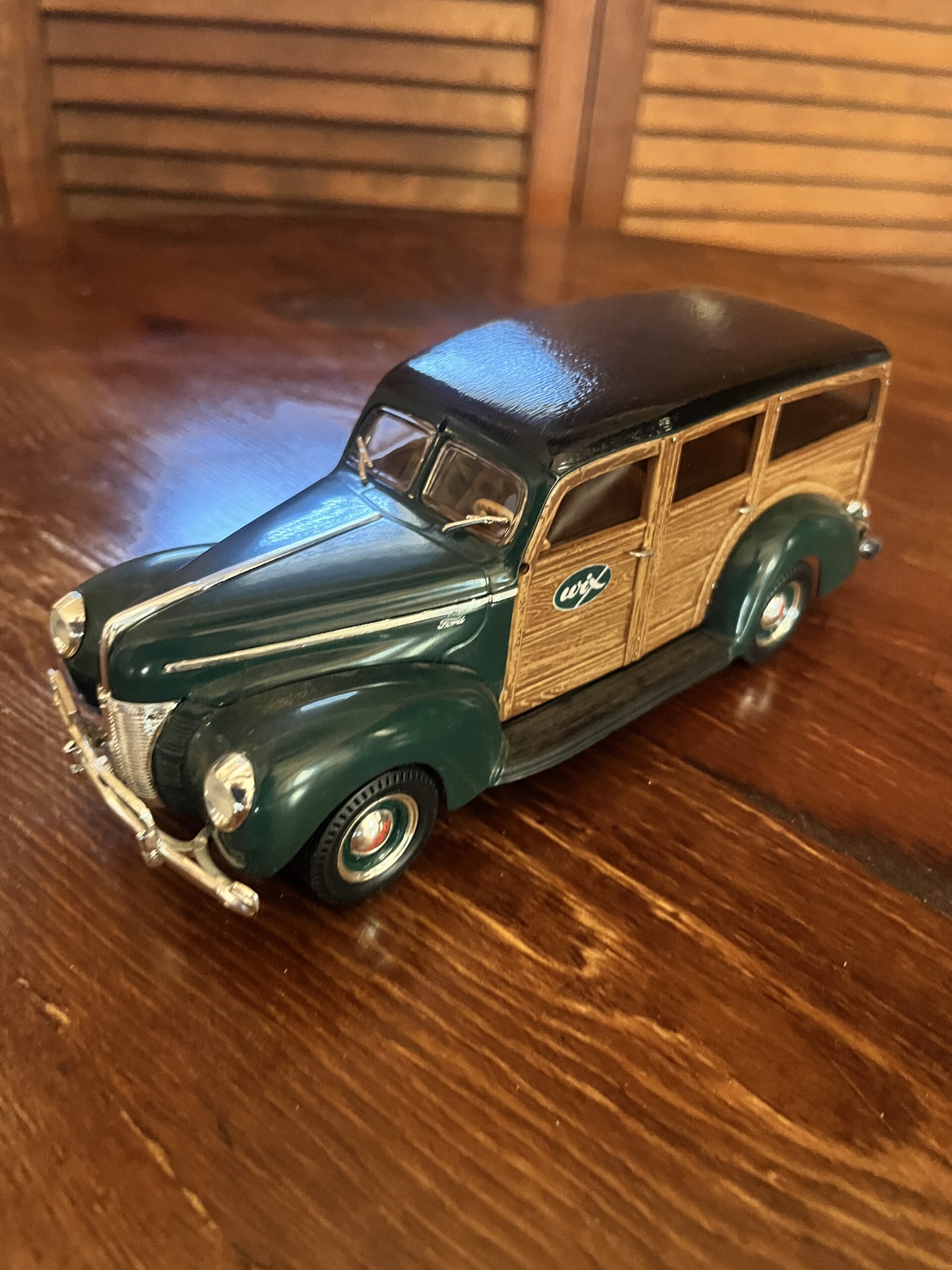 1940 Ford Woody Diecast Metal Sedan / Collectors Series